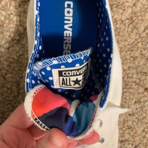 Size 10 women’s converse